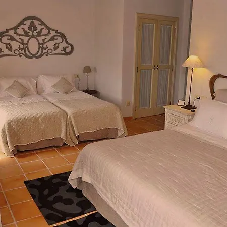 La Mozaira Hotel