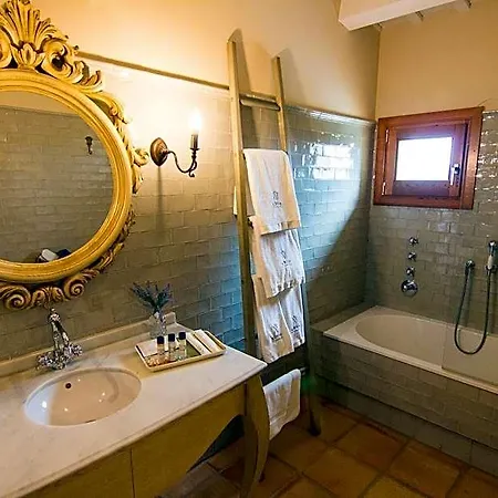 La Mozaira Hotel 4*