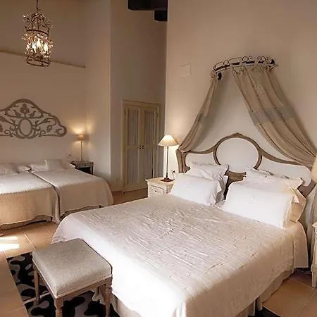 La Mozaira Hotel